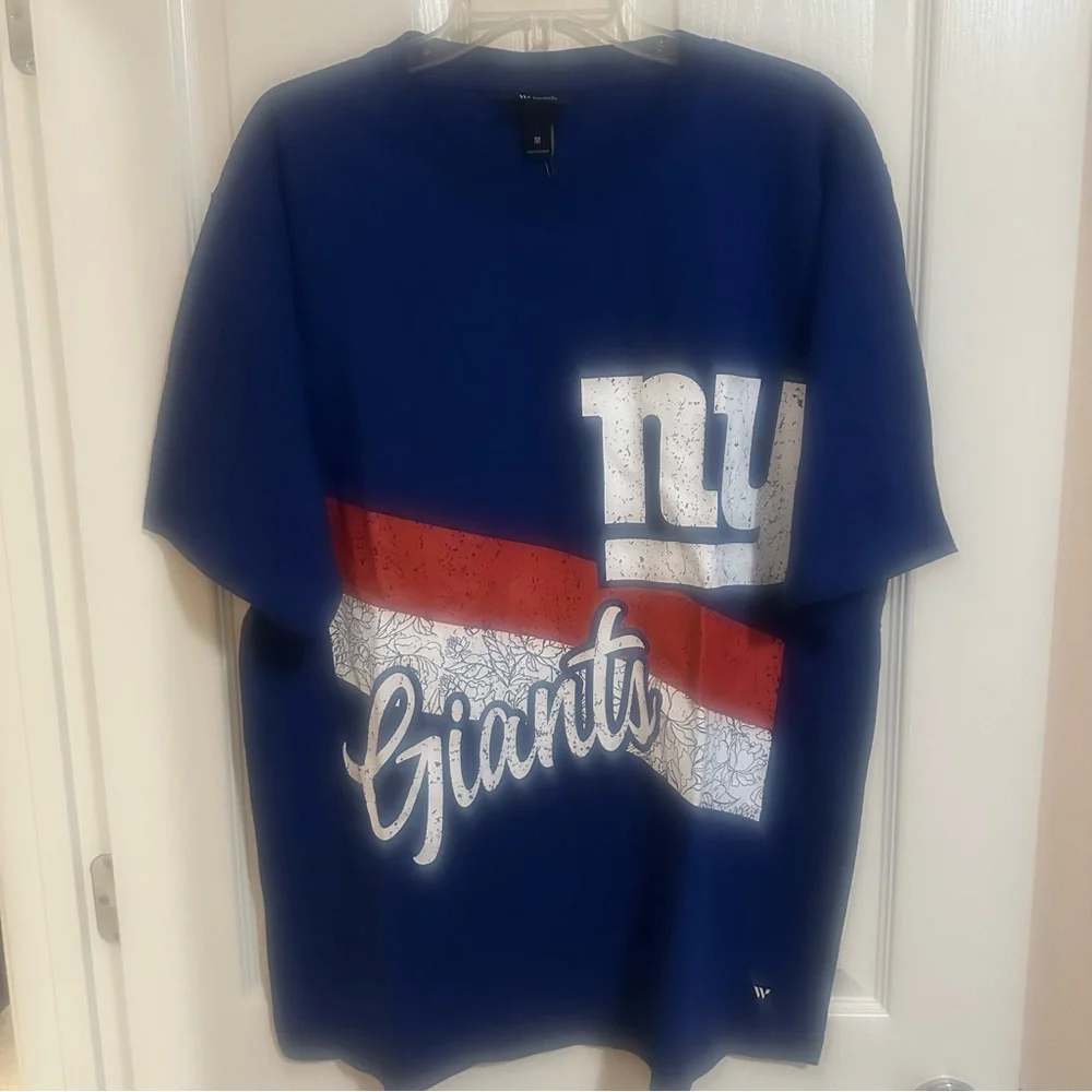 NWT Women’s The Wild Collective x Anthropologie Graphic Tee NY Giants NFL Blue M - Picture 3 of 7